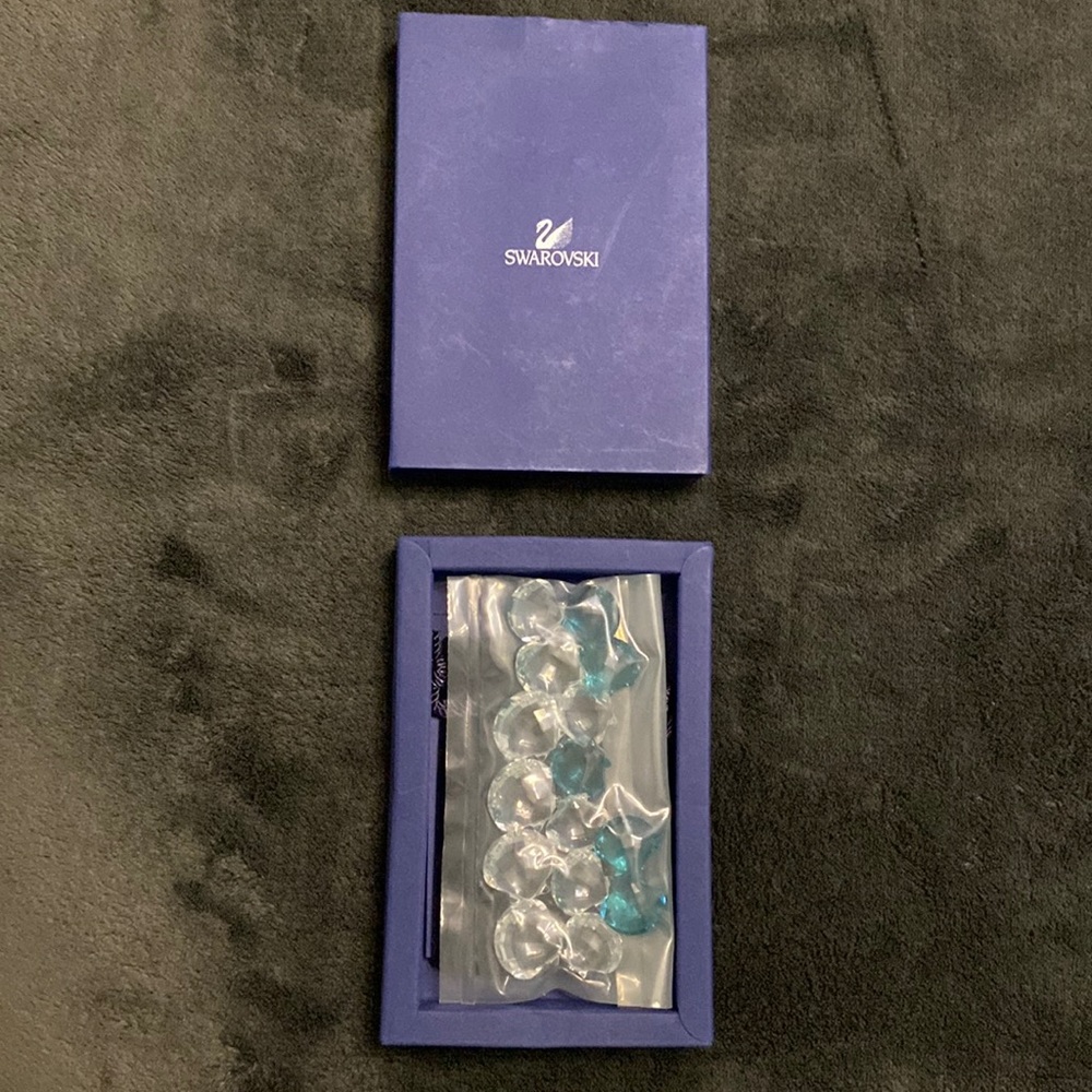 BNIB Swarovski clear and blue crystal scallop figurines